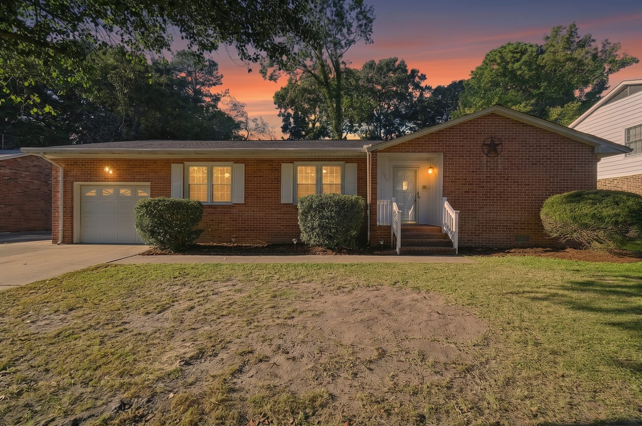 1057 Clipper Dr