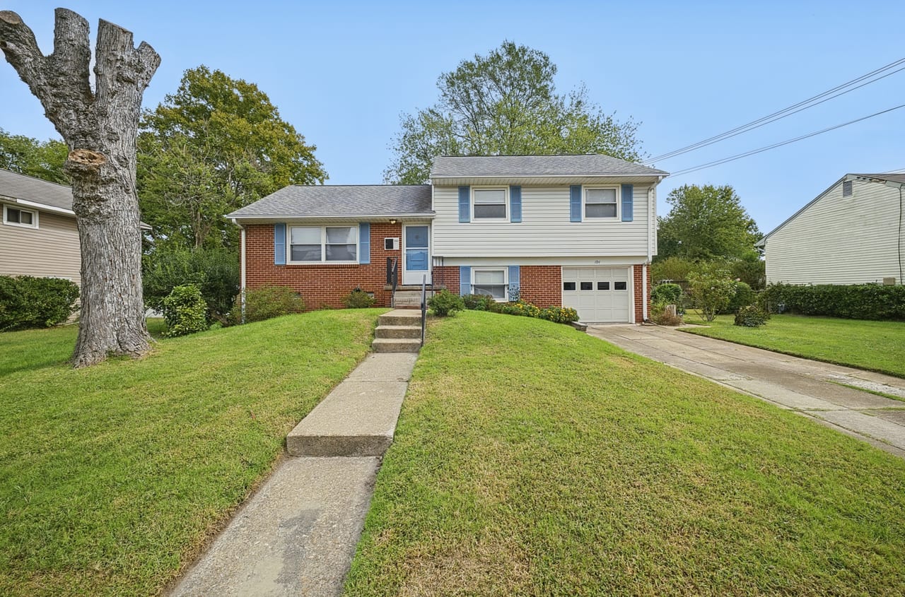 104 Northampton Dr